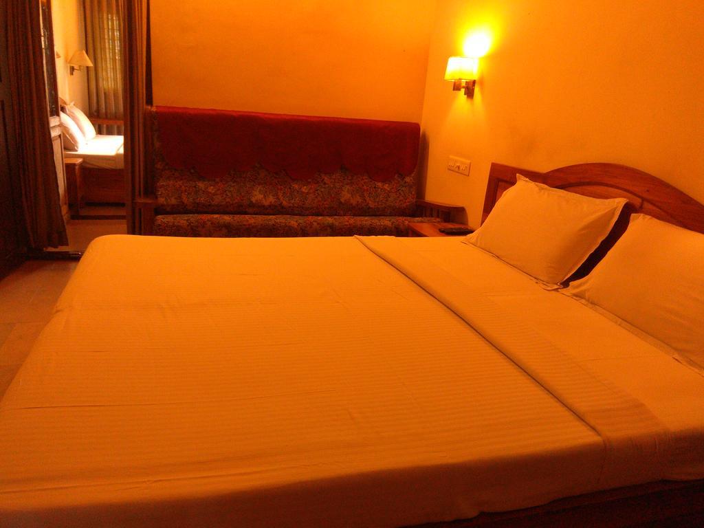 Green Court Cottage Thekkady Buitenkant foto