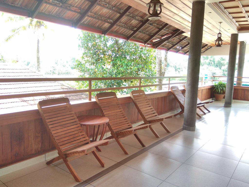 Green Court Cottage Thekkady Buitenkant foto